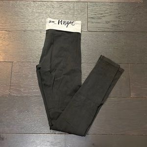 Victoria’s Secret Angel Leggings